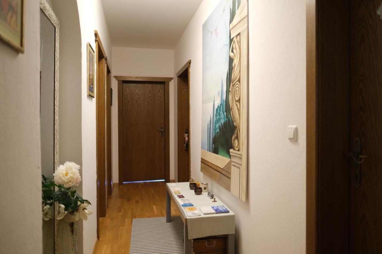 Doppelzimmer Innsbruck Bagian luar foto